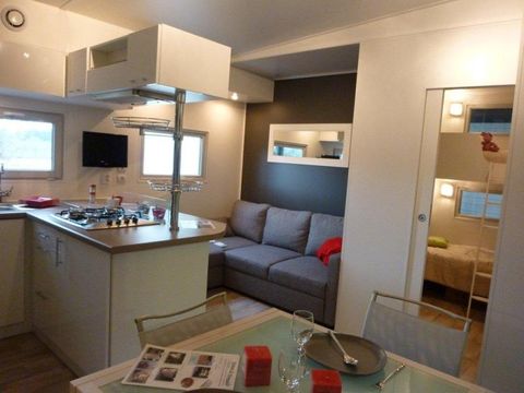 MOBILHOME 5 personnes - CONFORT 35-2-2 (Mobil-home Taos) - TV, 2 ch + 2 sdb (lits superposés), env 35m² - MAX 4 ADULTES /