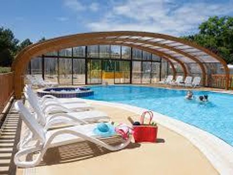 MOBILHOME 5 personnes - CONFORT 35-2-2 (Mobil-home Taos) - TV, 2 ch + 2 sdb (lits superposés), env 35m² - MAX 4 ADULTES /