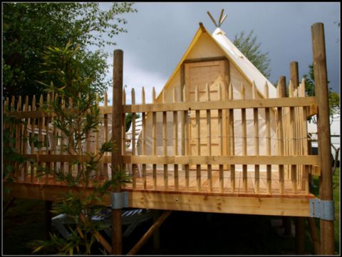Tente en toile et en bois 4 personnes - Tipi confort