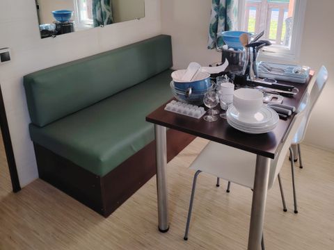 MOBILHOME 3 personnes - Classique 2 chambres - adapté personne à mobilité réduite