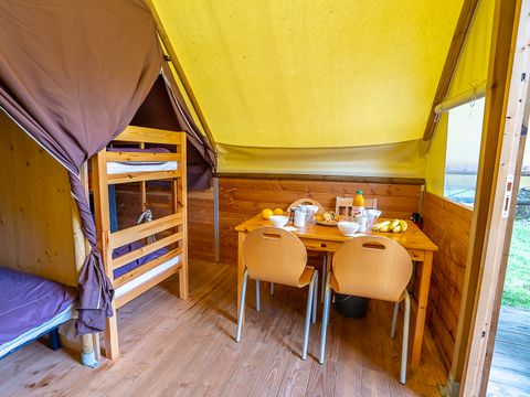 Tente en toile et en bois 4 personnes - Canadienne 2 chambres