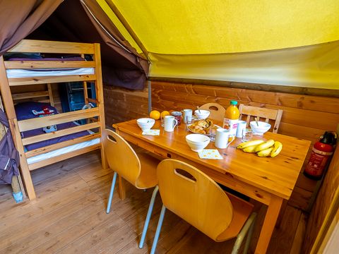 Tente en toile et en bois 4 personnes - Canadienne 2 chambres