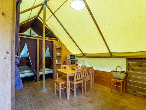 Tente en toile et en bois 6 personnes - Trappeur 3 chambres