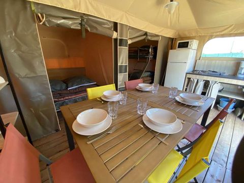 Tente en toile et en bois 4 personnes - Marquises, sans sanitaires