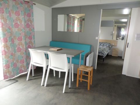 MOBILHOME 4 personnes - PMR 30m² - 2 chambres (accessible personne à mobilité réduite)