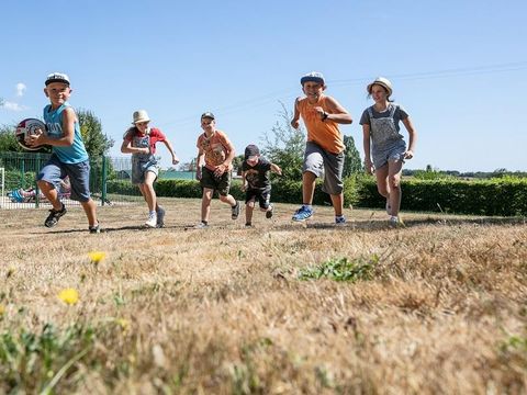 Emplacement - Forfait Duo : 1 voiture + tente, caravane ou camping-car