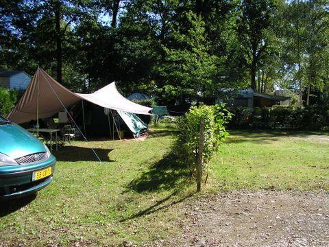 Emplacement - Forfait Duo : 1 voiture + tente, caravane ou camping-car