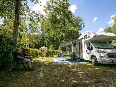 Emplacement - Forfait Duo : 1 voiture + tente, caravane ou camping-car