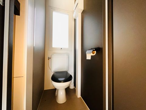 Mobilhome 4 personnes - NEW -Standard Plus 26m² - 2 chambres - Terrasse - TV - Climatisation
