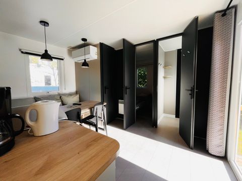 Mobilhome 4 personnes - NEW -Standard Plus 26m² - 2 chambres - Terrasse - TV - Climatisation