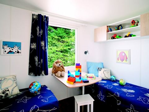 Mobilhome 5 personnes - Standard 29m² - 2 chambres - Terrasse 12m² - TV - Climatisation