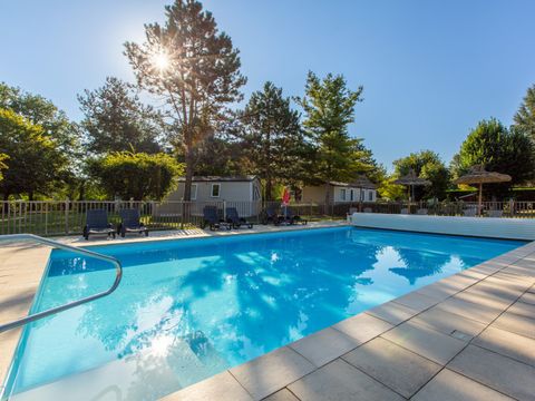 Mobilhome 4 personnes - NEW - Homeflower Premium Vue Loire 29m² - 2 chambres - TV - Lave-vaisselle - Plancha