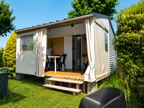 Tente en toile et en bois 4 personnes - LODGE (sans sanitaires)