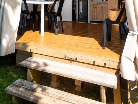 Tente en toile et en bois 4 personnes - LODGE (sans sanitaires)