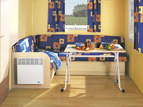 MOBILHOME 2 personnes - Standard 17m² (1 chambre) + terrasse intégrée couverte 9m² + TV 2/3 pers MOBILHOME 2 personnes - Standard 17m² (1 chambre) + terrasse intégrée couverte 9m² + TV 2/3 pers