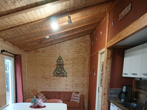 CHALET 4 personnes - JONQUILLE- 2 chambres - terrasse couverte -