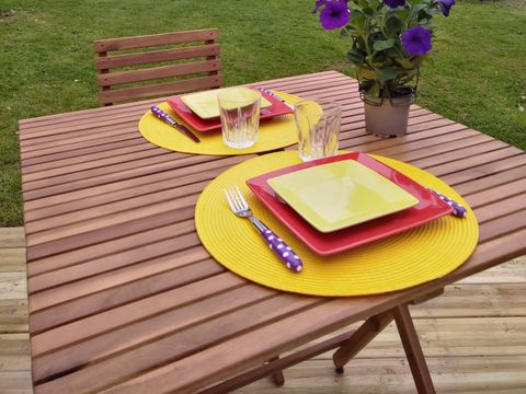 Emplacement - Emplacement Nature Camping tente, caravane, camping car - surface >100m² MAXI 4 PERS
