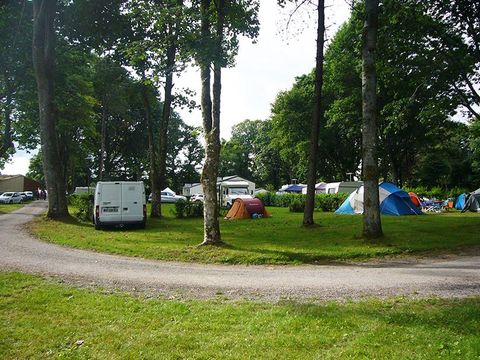 Emplacement - Emplacement Nature Camping tente, caravane, camping car - surface >100m² MAXI 4 PERS