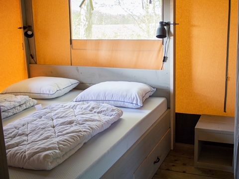 Tente en toile et en bois 6 personnes - ESTRELLA PARADIS Extra Lodge Nomad grand confort comme à la maison 35m2 - 6 personnes