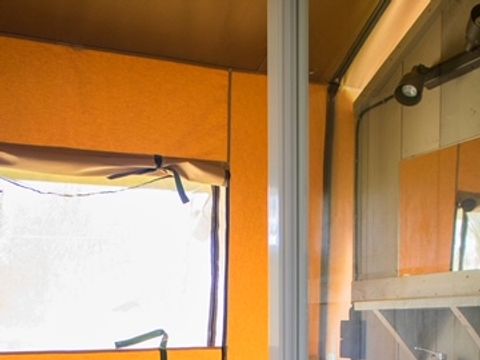 Tente en toile et en bois 6 personnes - ESTRELLA PARADIS Extra Lodge Nomad grand confort comme à la maison 35m2 - 6 personnes