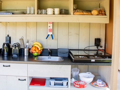 Tente en toile et en bois 6 personnes - ESTRELLA PARADIS Extra Lodge Nomad grand confort comme à la maison 35m2 - 6 personnes