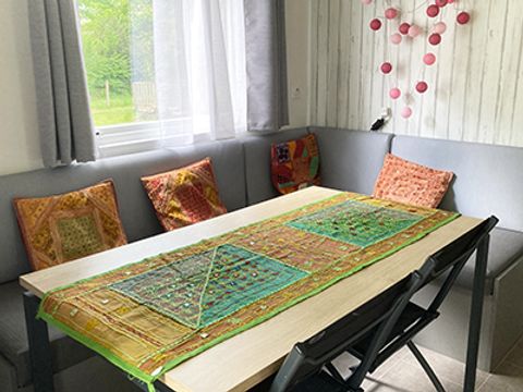 Mobilhome 4 personnes - MORGANE ANA CASSANDRE Mobil-home Confort 31m² - 2 chambres sur parcelle >100m2