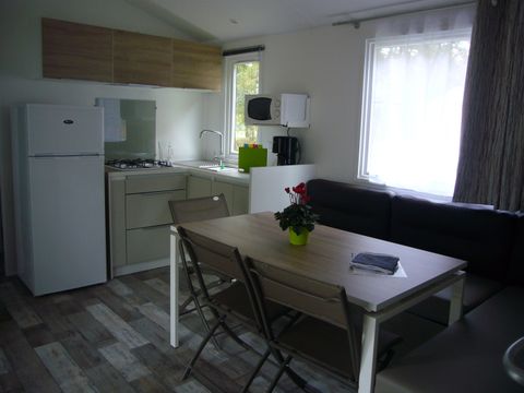 Mobilhome 8 personnes - KORRIGAN Mobil-home Confort 40m² - 4 chambres- 8pers max