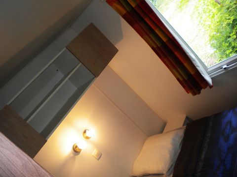 Mobilhome 4 personnes - Standard 20m² - 2 chambres - TV - Terrasse semi-couverte 8m²
