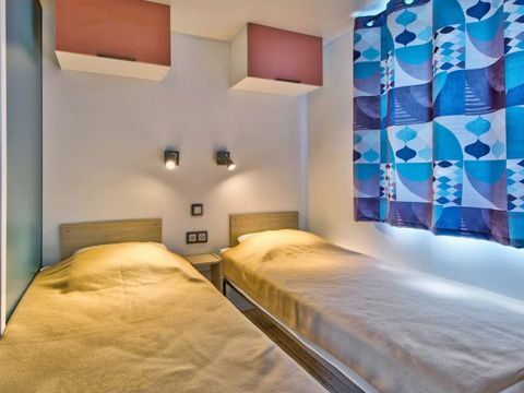MOBILHOME 4 personnes - CLASSIQUE (2 Chambres)