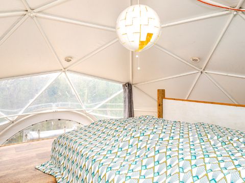 Hébergement 5 personnes - Dôme vue rivière