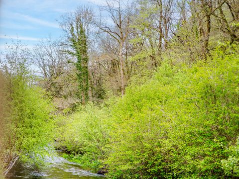 Hébergement 5 personnes - Dôme vue rivière