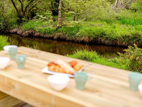 BUNGALOW TOILÉ 4 personnes - Coco Sweet 17 m2 - 2 chambres avec terrasse couverte / sans sanitaire