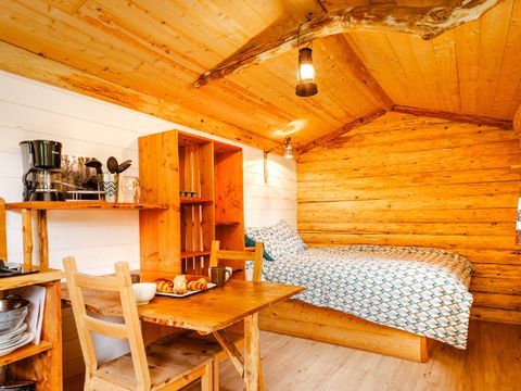 HÉBERGEMENT INSOLITE 2 personnes - Cabane du Korrigan - sans sanitaires