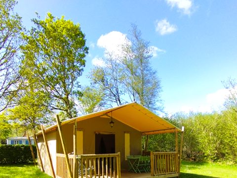 Tente en toile et en bois 5 personnes - Wood Lodge - 2 chambres - sans sanitaires 5 pers.