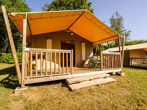 Tente en toile et en bois 5 personnes - Wood Lodge - 2 chambres - sans sanitaires 5 pers.