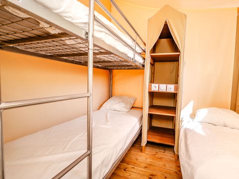 Tente en toile et en bois 5 personnes - Wood Lodge - 2 chambres - sans sanitaires 5 pers.