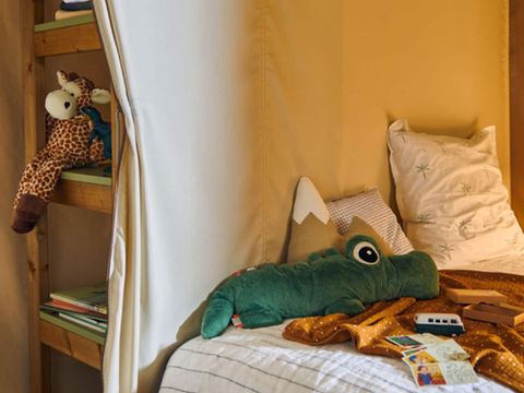 Tente en toile et en bois 5 personnes - Wood Lodge - 2 chambres - sans sanitaires 5 pers.