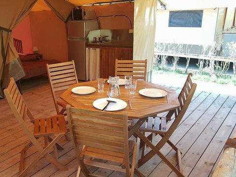 Tente en toile et en bois 5 personnes - LODGE TOILE sans sanitaires