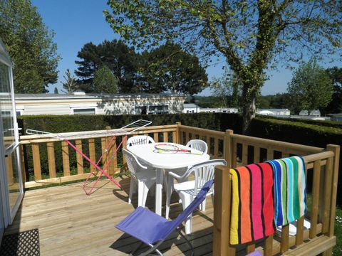 MOBILHOME 4 personnes - Standard 32m² - 2 chambres + terrasse non-couverte - PMR