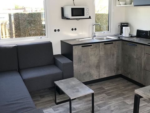 MOBILHOME 6 personnes - Confort 32m² - 3 chambres + terrasse semi-couverte