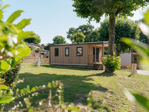 MOBILHOME 4 personnes - Confort 24.2 m² - 2 chambres - Terrasse intégrée