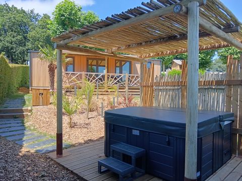 MOBILHOME 6 personnes - NEW// Villa de la Rance Prestige 40m² - 3 chambres - 2 salles de bain - SPA - Terrasse couverte