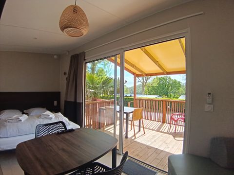 MOBILHOME 2 personnes - NEW //Premium 20m² (1ch-2pers) + terrasse couverte