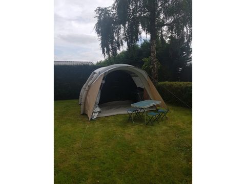 TENTE 4 personnes - Aménagée (sans sanitaires)