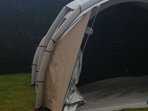 TENTE 4 personnes - Aménagée (sans sanitaires)