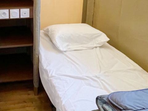 Tente en toile et en bois 4 personnes - LODGE - 2 chambres/ - SANS sanitaires