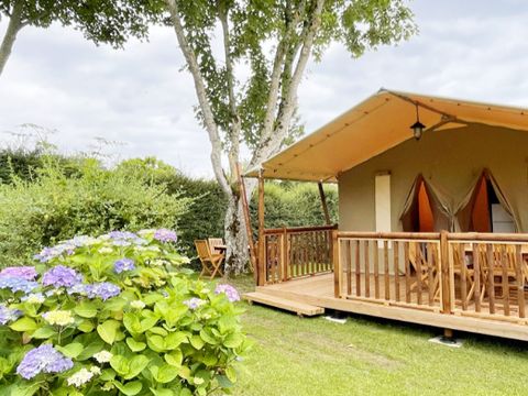 Tente en toile et en bois 4 personnes - LODGE - 2 chambres/ - SANS sanitaires