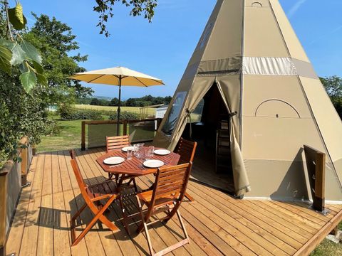 TENTE 4 personnes - TIPI Tente 4 personnes / 2 chambres avec salle de bain et wc