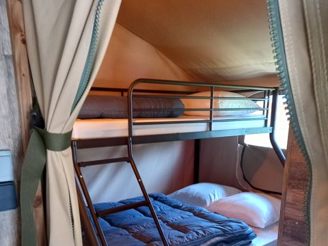 Tente en toile et en bois 5 personnes - Lodge sanitaire