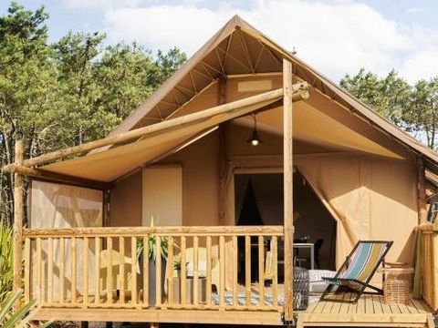 Tente en toile et en bois 5 personnes - Lodge confort